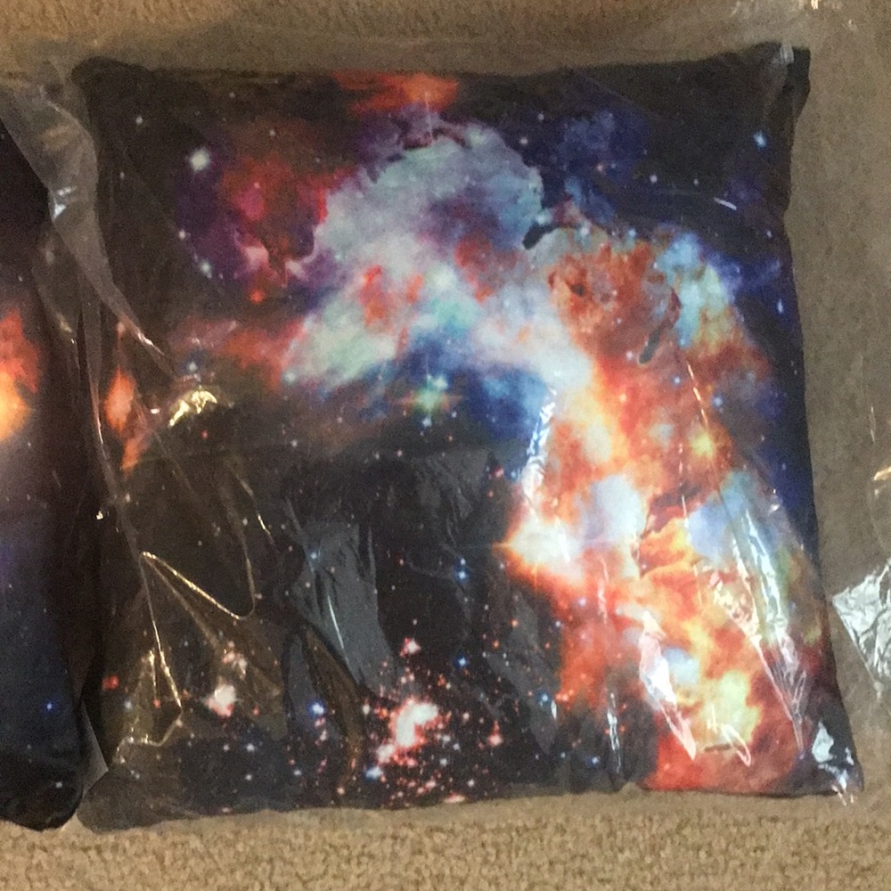 Galaxy LED light throw pillows - Picture 3 of 8